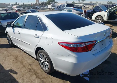 2016 Toyota Camry Le z USA, uszkodzony, nr VIN 4T1BF1FK9GU565643